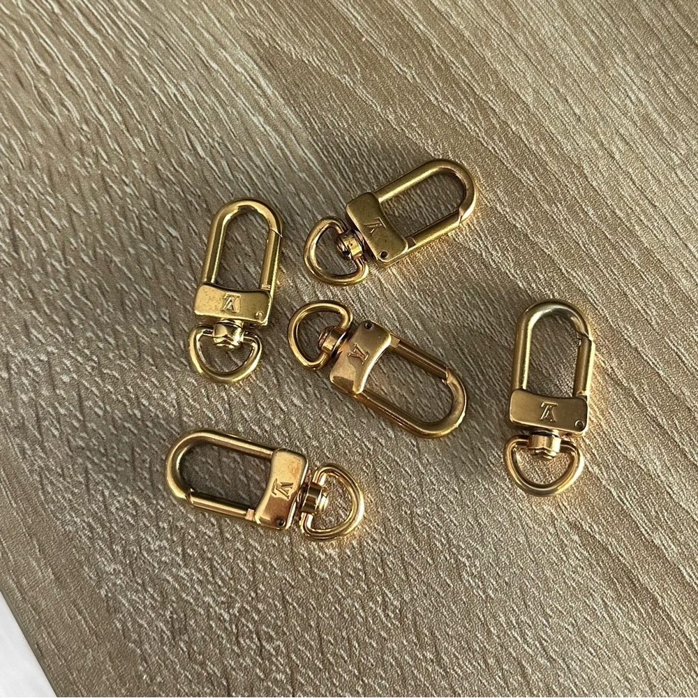 ⭐️Original Louis Vuitton gold hardware spare clip ring⭐️
